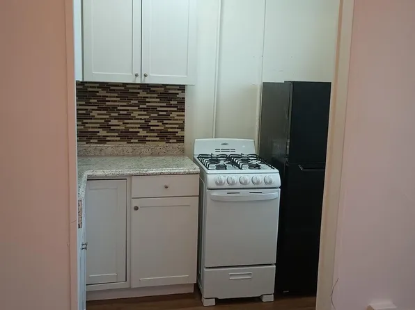 606 E Market St Floor 2, York, PA 17403