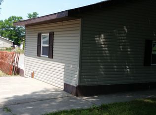 402 East Ave, Napoleon, ND 58561