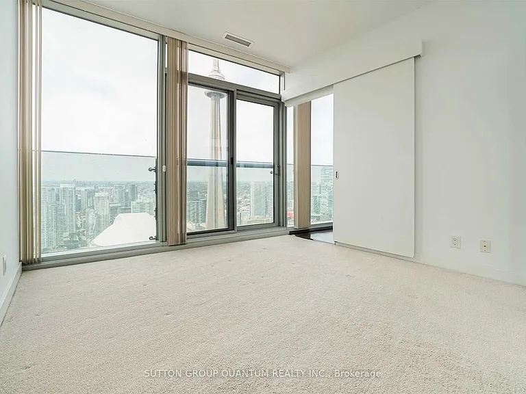 12 York St #5207 — Photo 9