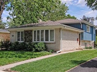 737 N Evergreen Ave, Arlington Heights, IL 60004