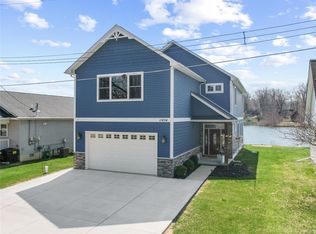 11634 Island Ct, Hartland, MI