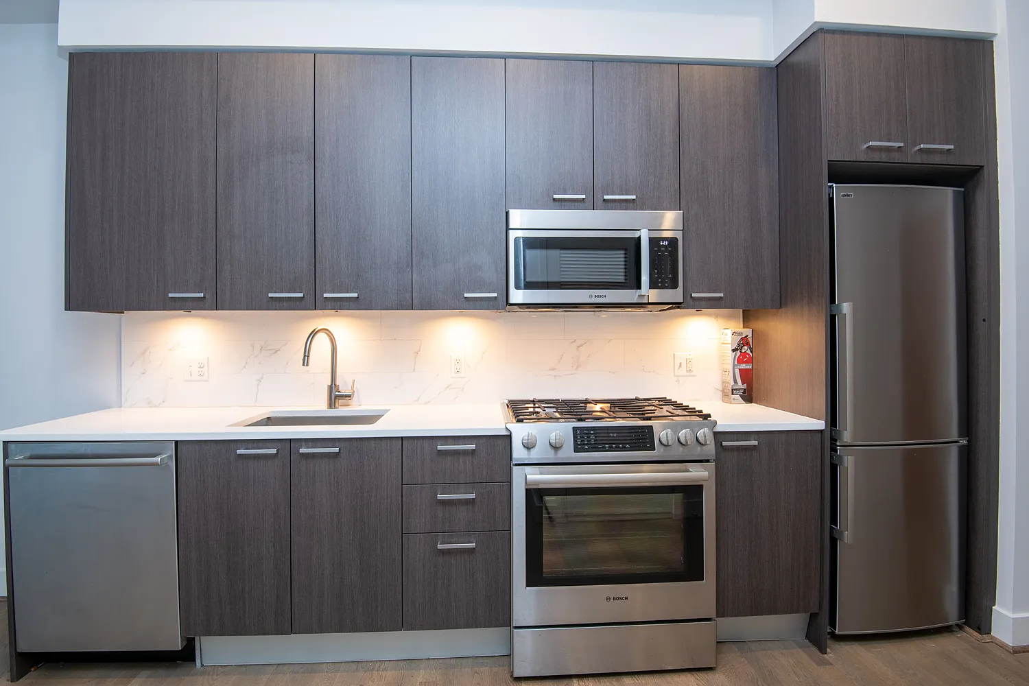 525 Water St SW — Photo 4