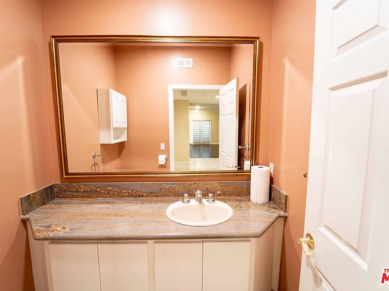12011 Goshen Ave #202 — Photo 14