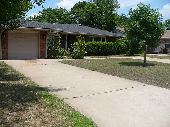 2nd image of 1723 Westchester Dr