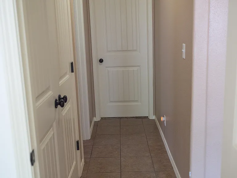 8328 S Gardenia Ave — Photo 25