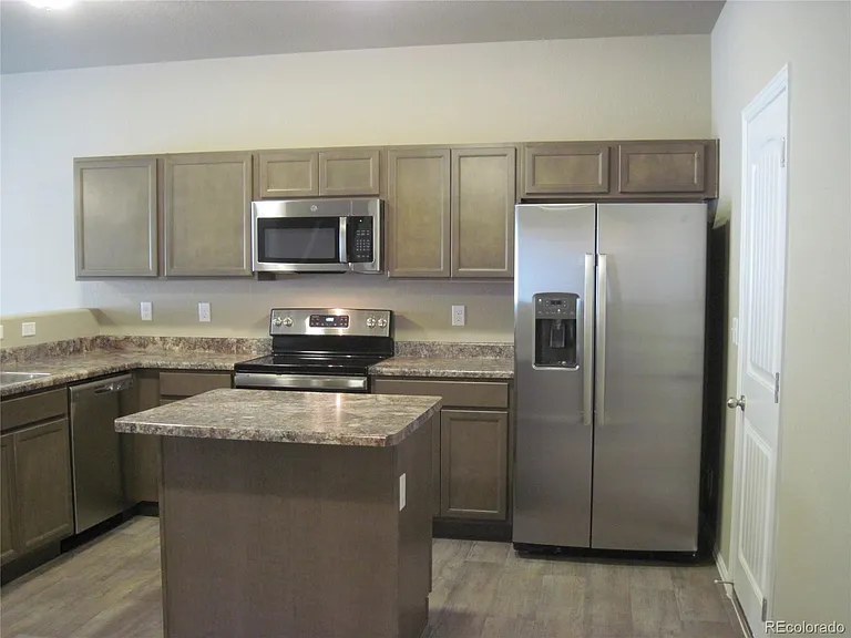 7724 Sand Lake Hts — Photo 10