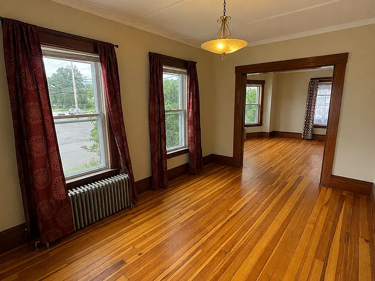 222 N Main St — Photo 7