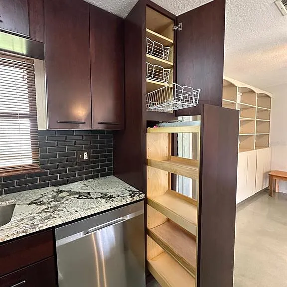 1508 Mona Ave — Photo 8