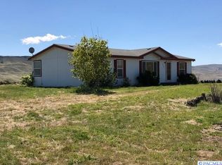 57407 W 390th Pr NW, Benton City, WA 99320