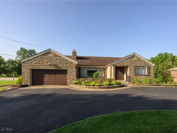 964 E Robinson Ave, Barberton, OH 44203