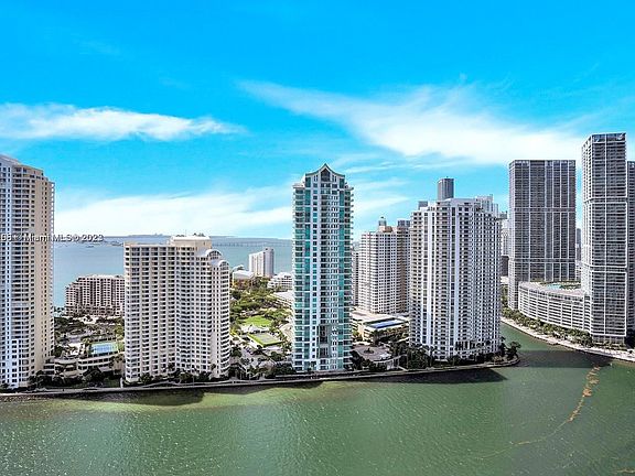 3rd image of 335 Biscayne Blvd #3507