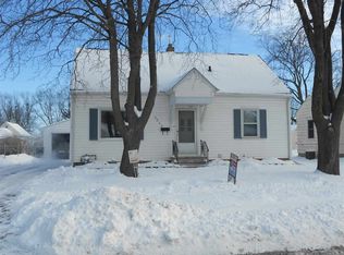 1511 W 11th St, Waterloo, IA 50702