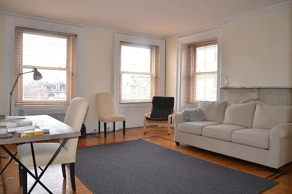 Rented by Jonathan Wachtel, LREB | media 1