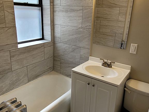 5th image of 6926 S Oglesby Ave #2613