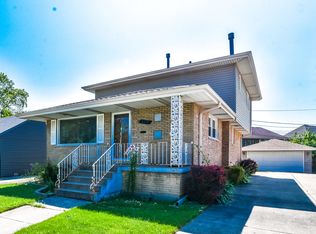 5149 State Rd, Burbank, IL 60459