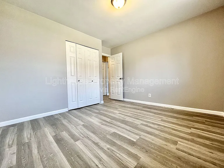 18169 Swiss Dr — Photo 9