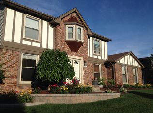 25062 Portsmouth Ave, Novi, MI 48374