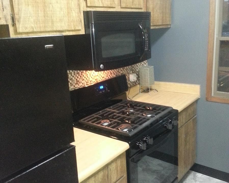 Kitchen, stove, fridge