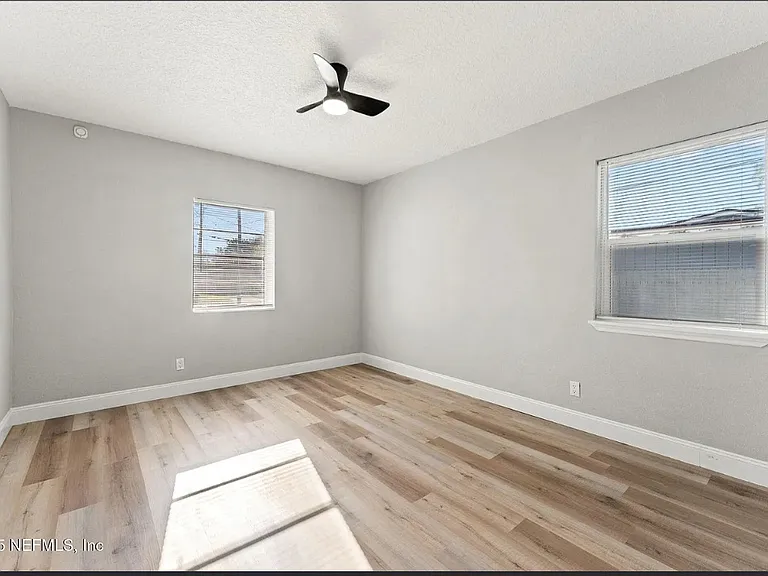 6144 Fordham Cir W — Photo 7