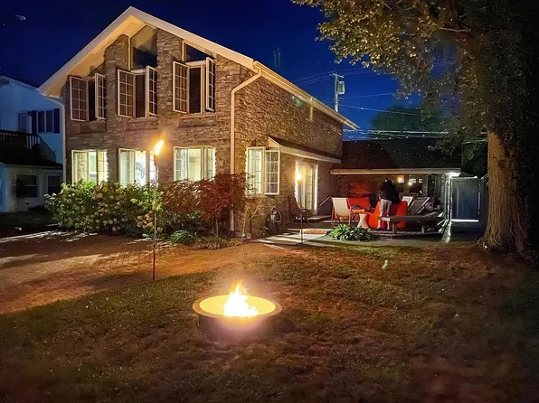 1408 S Harkless Dr, Syracuse, IN 46567
