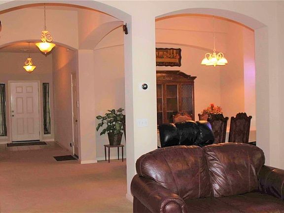 5th image of 609 Abbeyglen Castle Dr