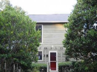 74 Sandalwood Cir, Lawrenceville, GA