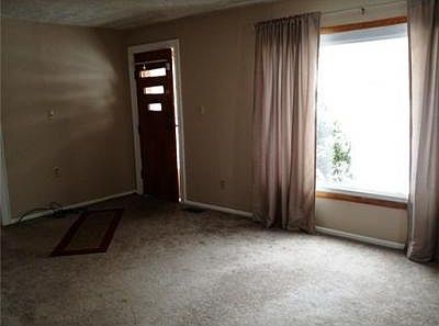 3rd image of 13522 Gatewood Ave