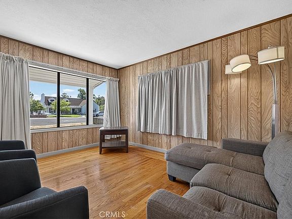 3rd image of 555 Pacific Ave