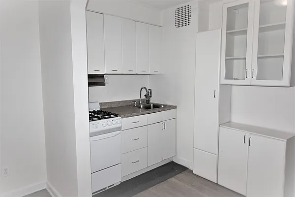 Rented by Corcoran | media 13