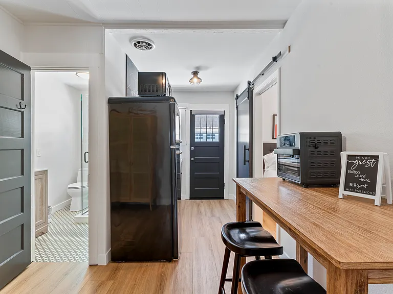 127 Agate Ave #B — Photo 6