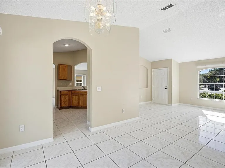 106 La Mancha Dr — Photo 17