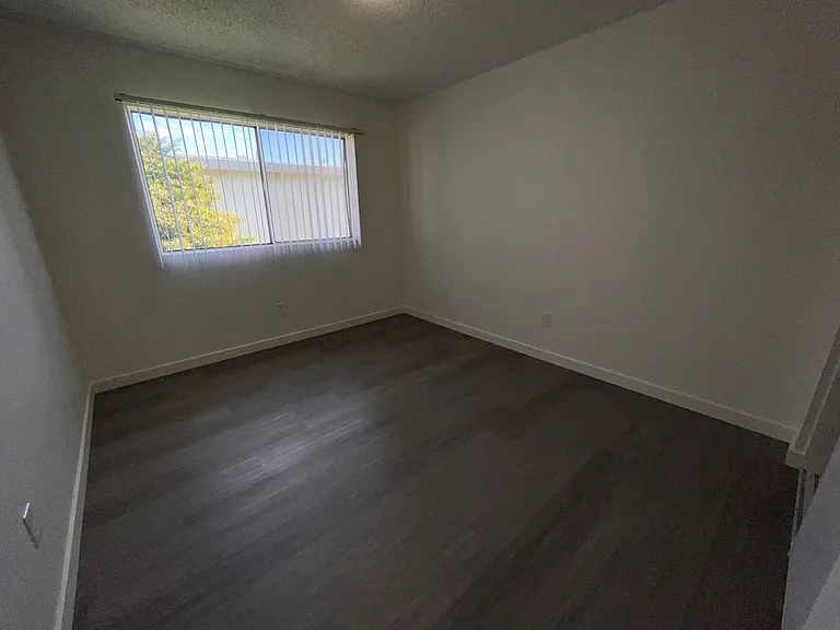 Cypress Apartments — Photo 24
