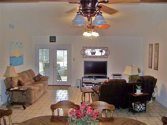 3rd image of 403 Village Ln