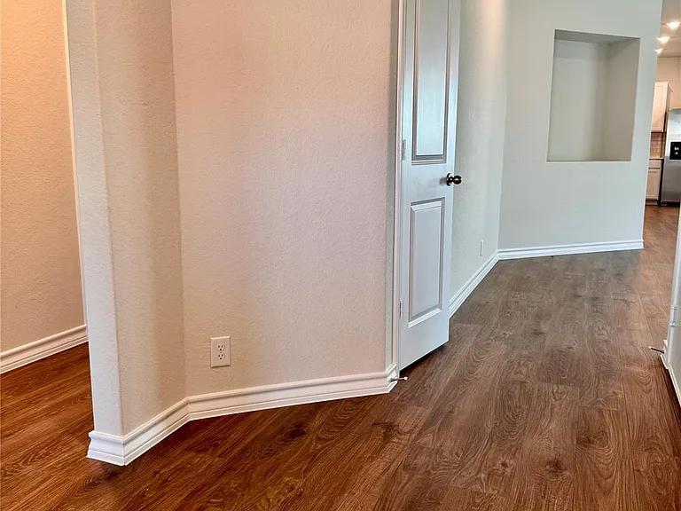 204 Steele Hbr — Photo 7