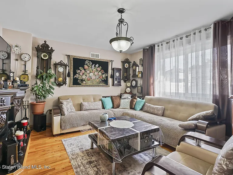 40 Devens St #1&2 — Photo 31