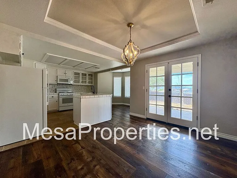 7891 Corona Ave — Photo 8