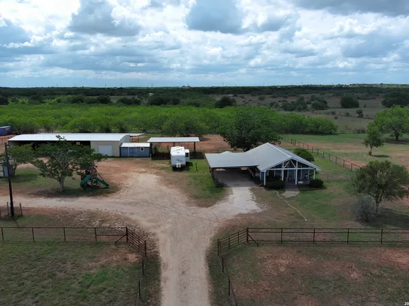 199 OLD CAMPBELL RD, Seguin, TX 78155