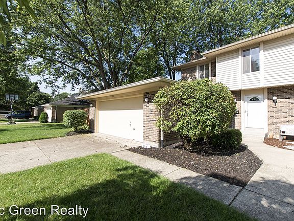 2nd image of 531 Cedarleaf Dr