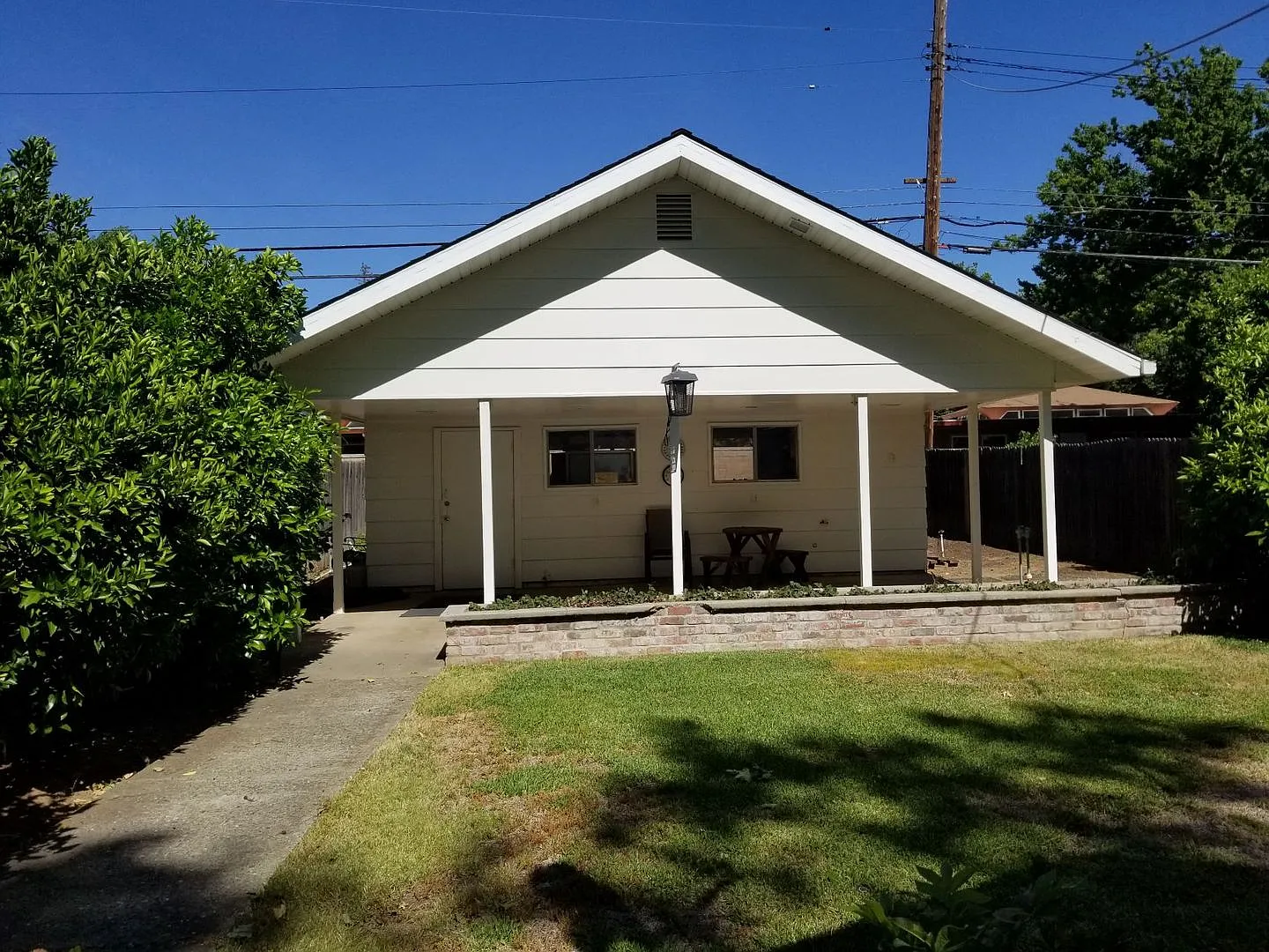2Bx1B Home Near Curtis Park Avaialbe Now! — Photo 2