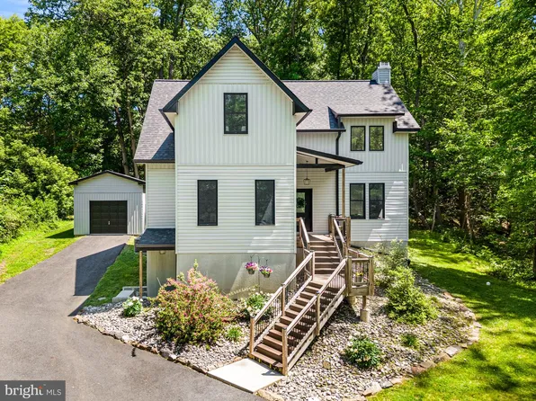 225 Playwicki St, Langhorne, PA 19047