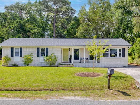 1317 White Dr, Charleston, SC 29407