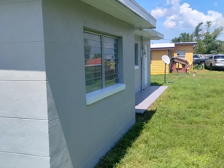 21447 Mallory Ave — Photo 12