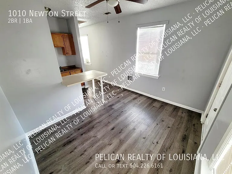 1010 Newton St — Photo 2