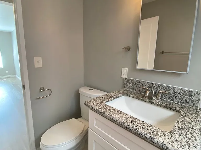 4533 Contour Blvd. — Photo 15