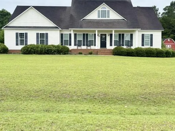 197 China Berry Ln, Moultrie, GA 31788