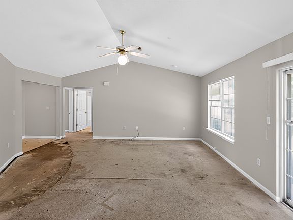 4th image of 1888 Tamara Way