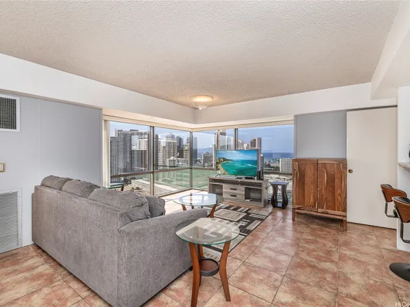 1750 Kalakaua Ave APT 2202, Honolulu, HI 96826