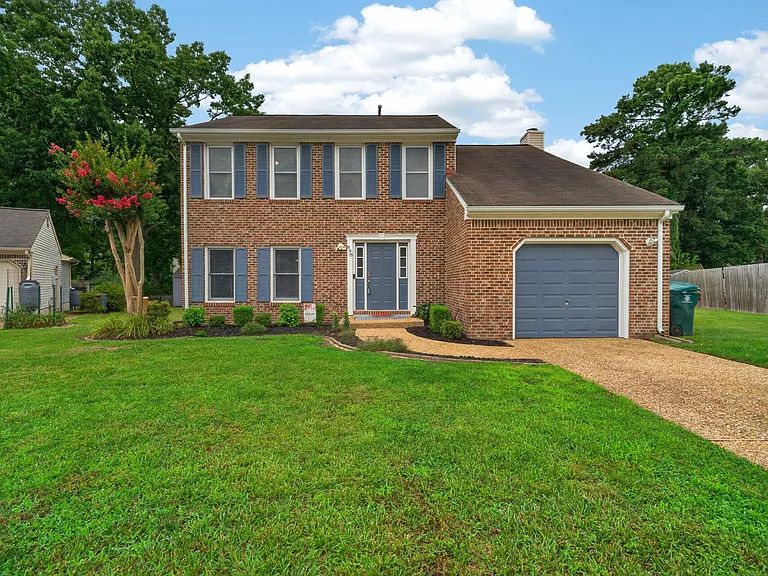 898 Gunston Ct — Photo 1