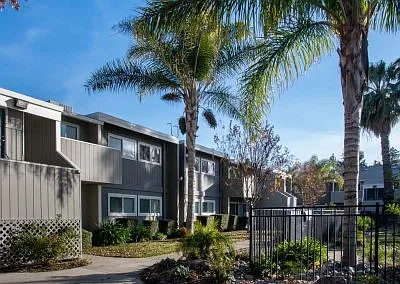 Aggie Square Apartments — Photo 14