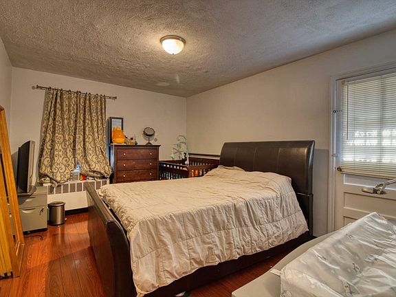 3rd image of 34-10 94th St #1F